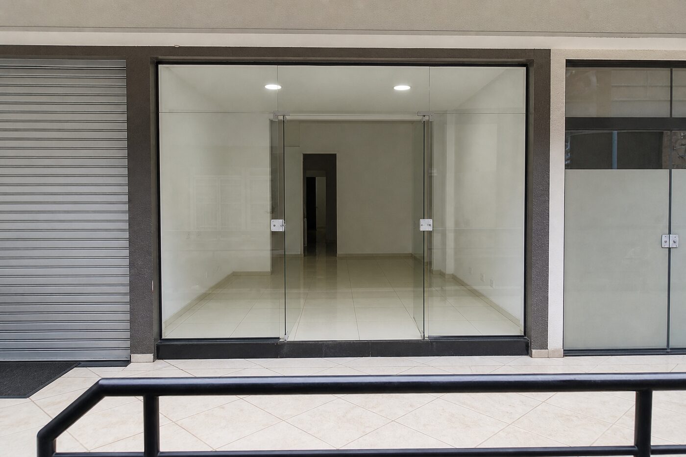 Loja ou box comercial em galeria